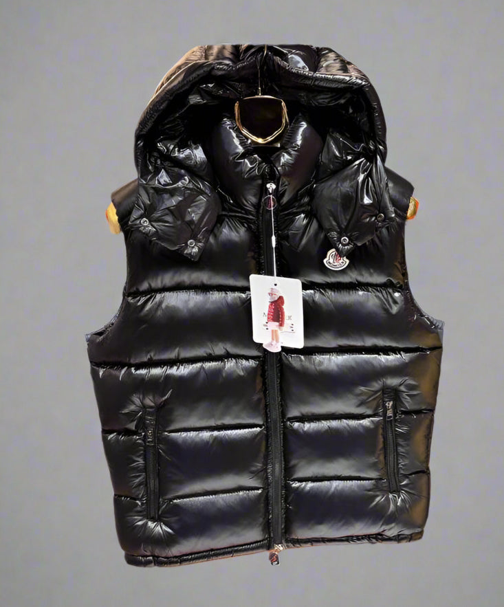 Vesta Lucioasă Neagră – Moncler