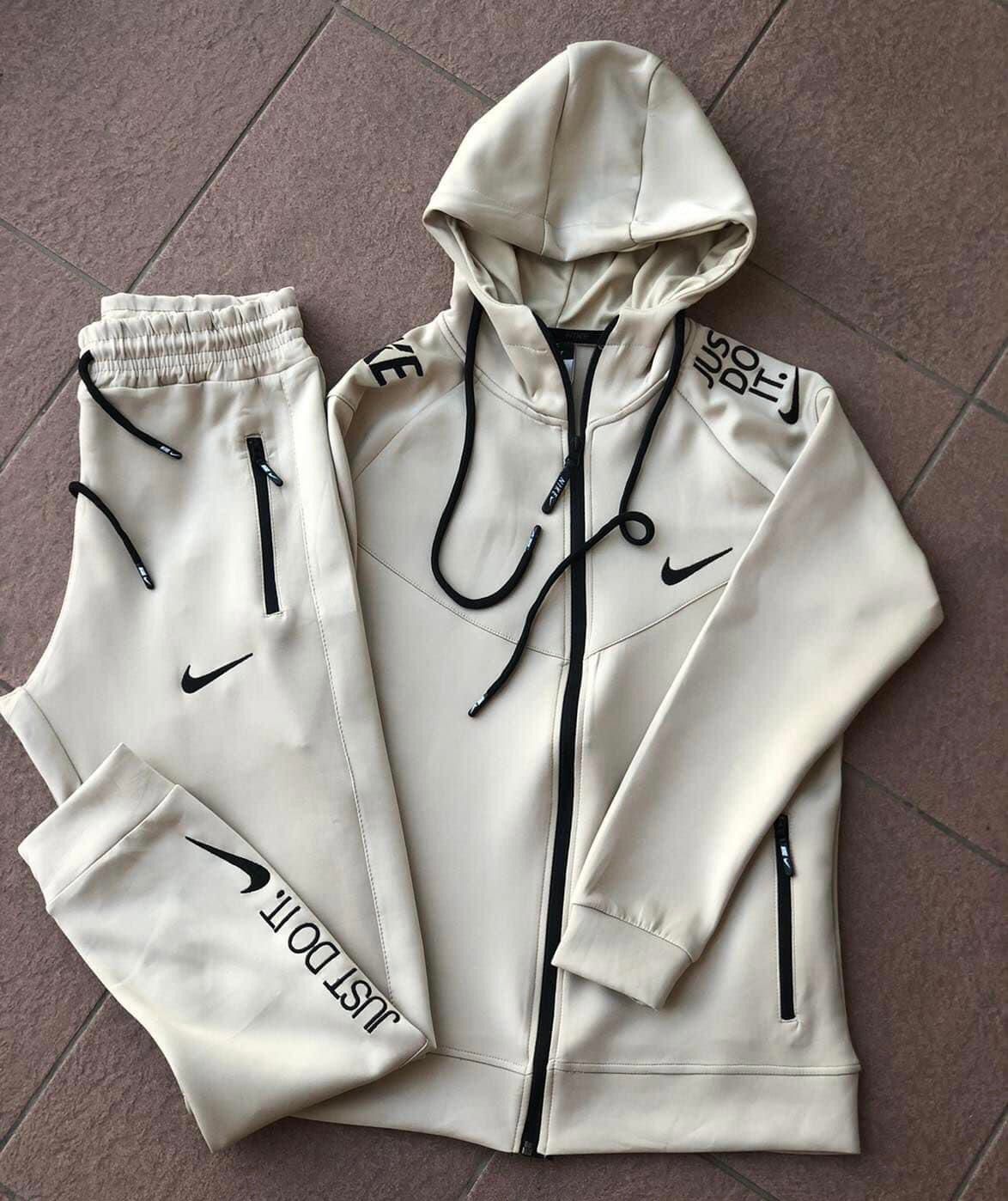Set Trening Nike Crem – Hanorac cu Glugă + Pantaloni „Just Do It”