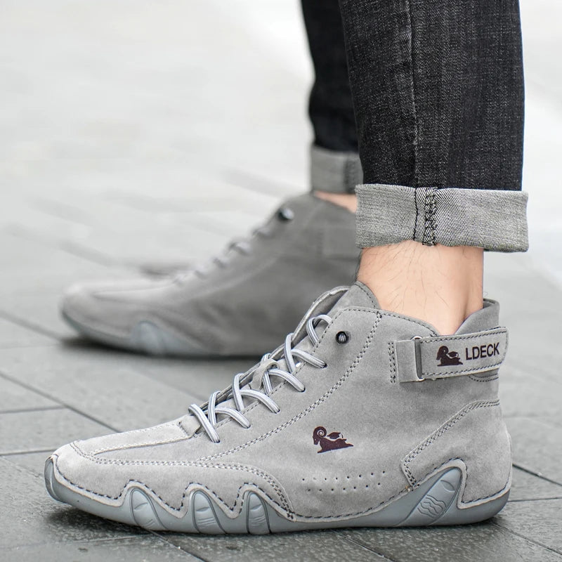 Luxury Casual Shoes Men Sneakers 2023 Male High Top Sneakers Winter Warm Designer Fashion Loafers Lace Up Shoes Men Ankle Boots