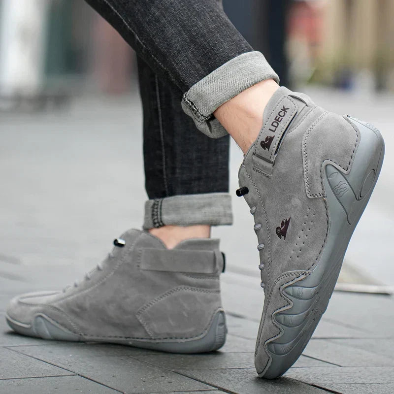 Luxury Casual Shoes Men Sneakers 2023 Male High Top Sneakers Winter Warm Designer Fashion Loafers Lace Up Shoes Men Ankle Boots