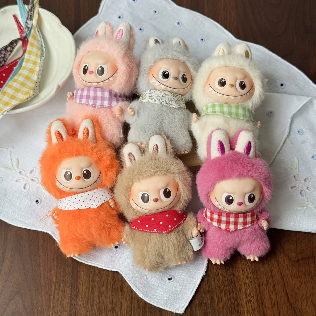 Labubu's fourth generation clothing, Labubu 4.0 doll clothing, mini doll clothing, changing bibs and drool towels.